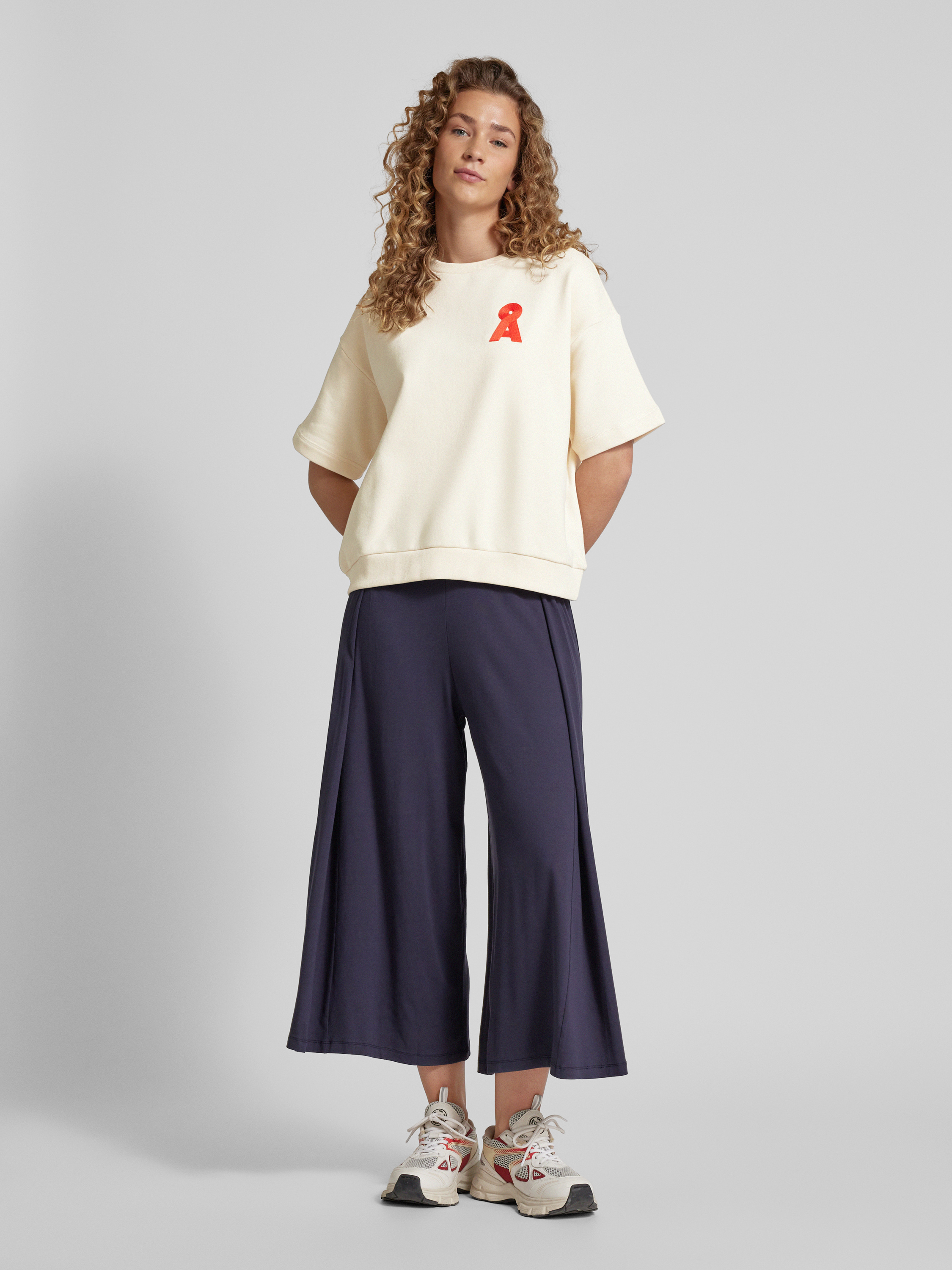 Armedangels Sweatshirt mit Label-Print Modell 'BAMIKAA