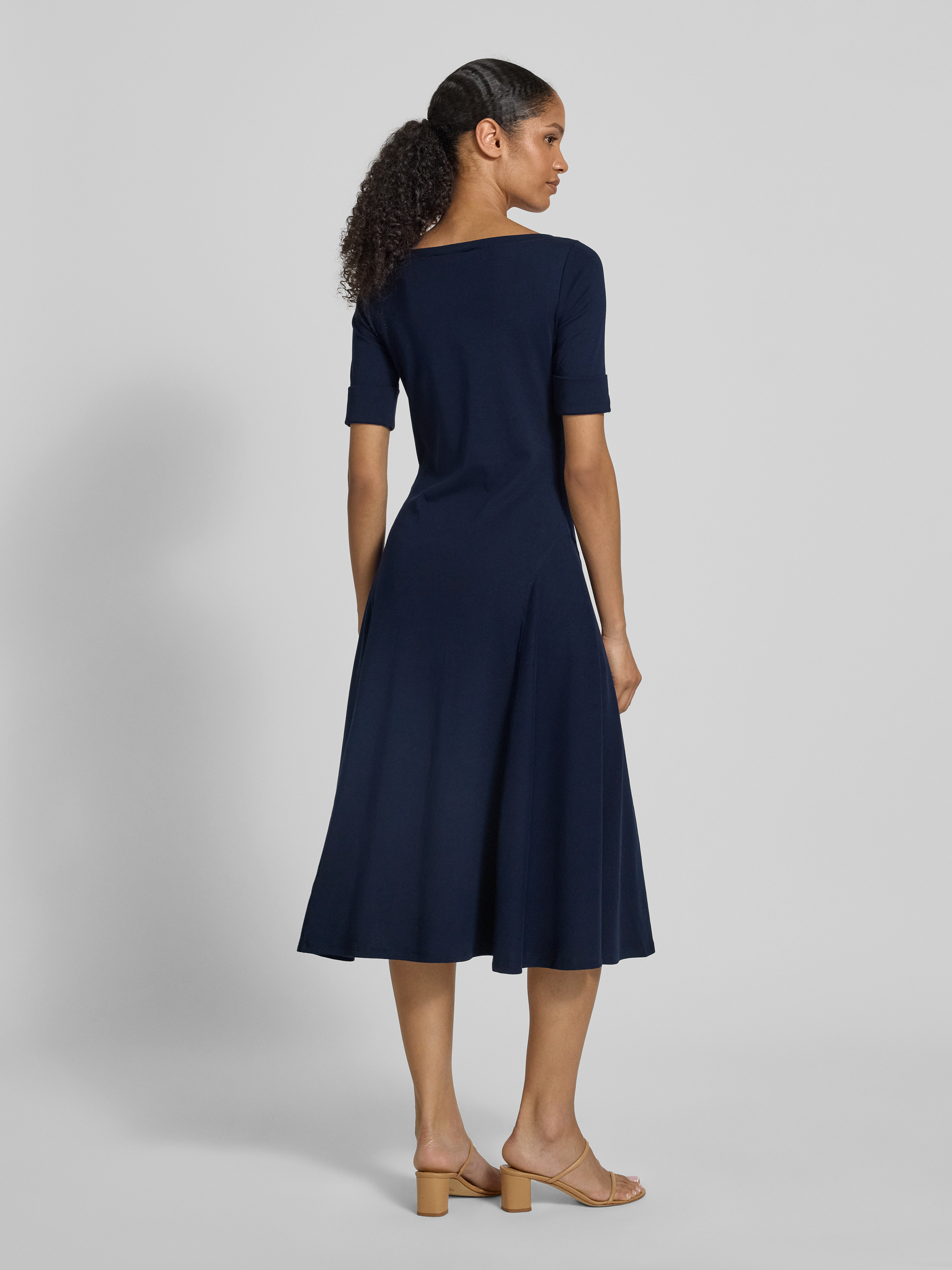 Elegante