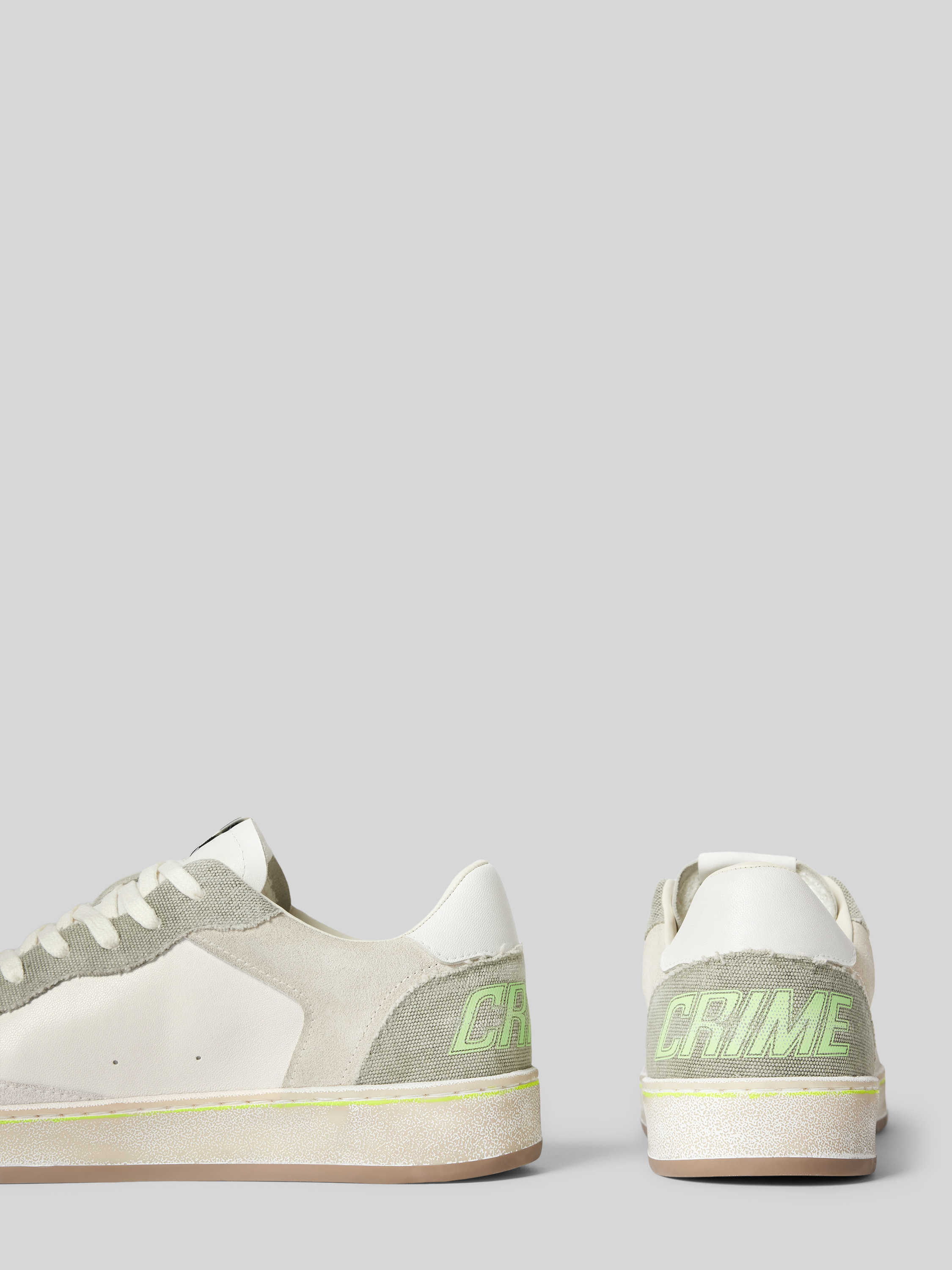 　0527 Kup online Crime London Sneakersy z naszywką z logo model