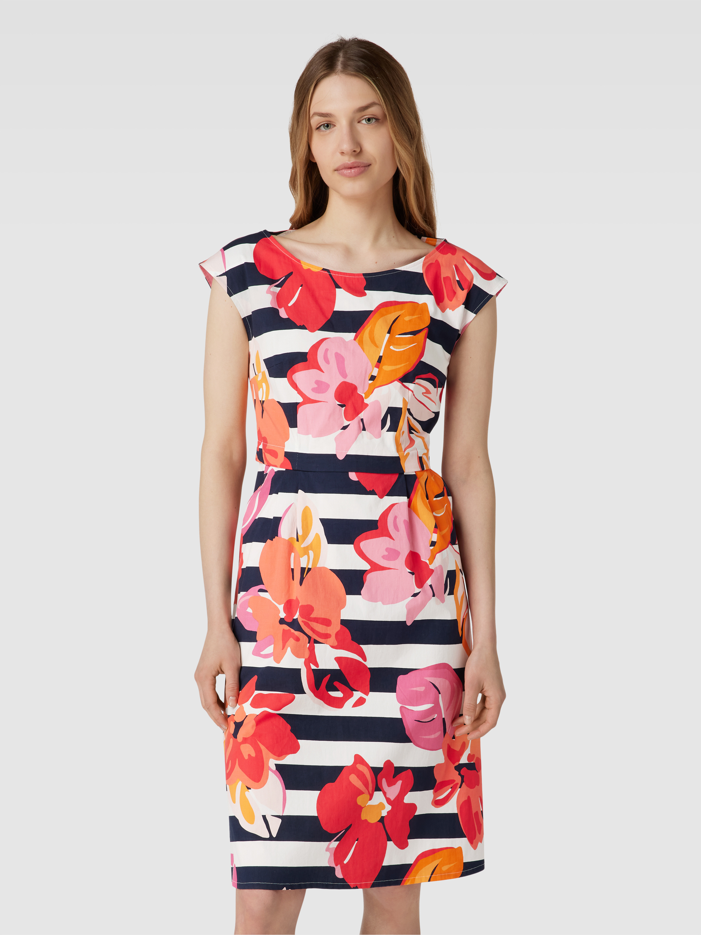 Betty Barclay Knielange jurk met all-over motief in rood online kopen | P&C