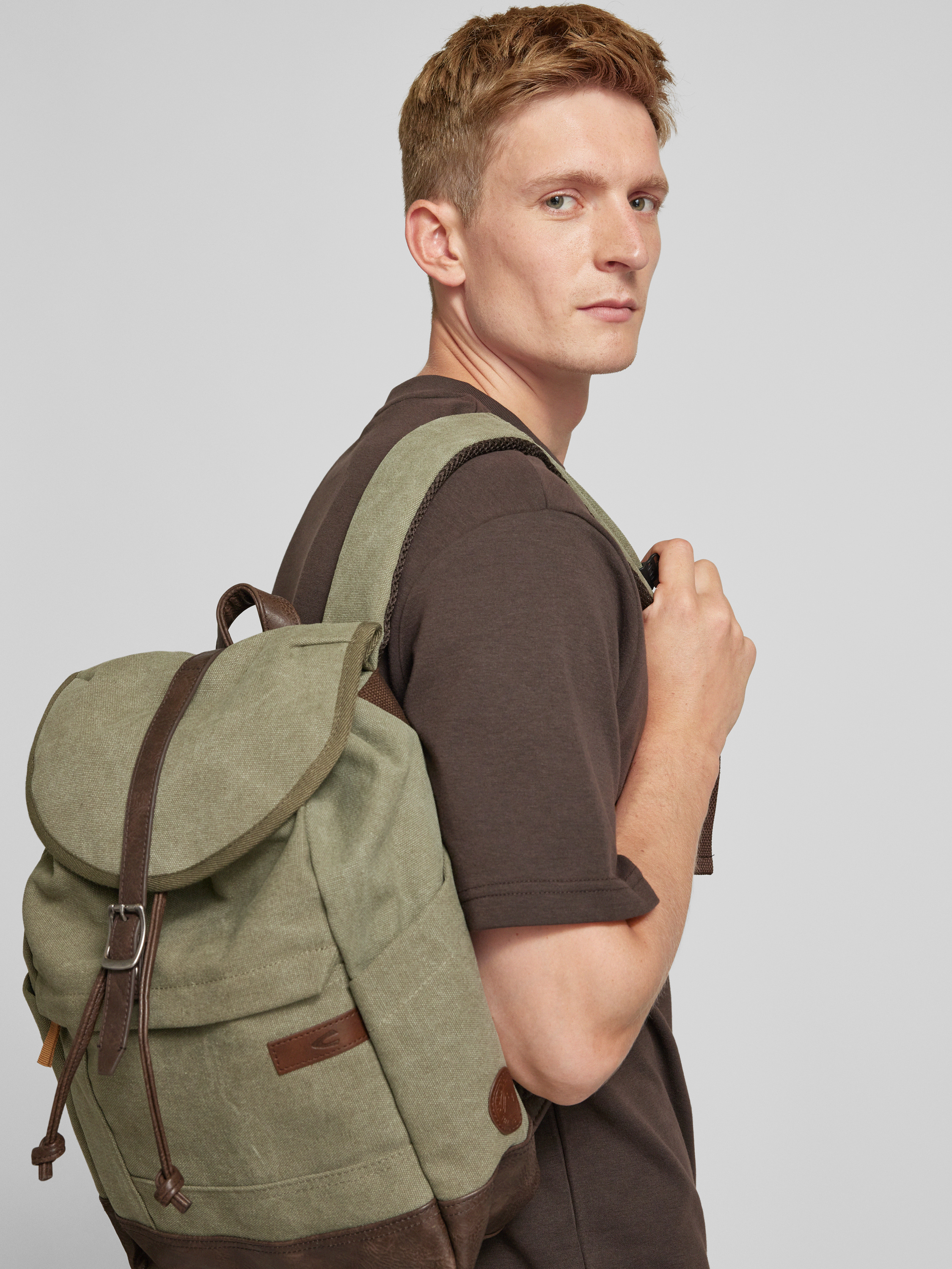 camel active Rucksack mit Label-Patch Modell 'AIR' (khaki) online kaufen