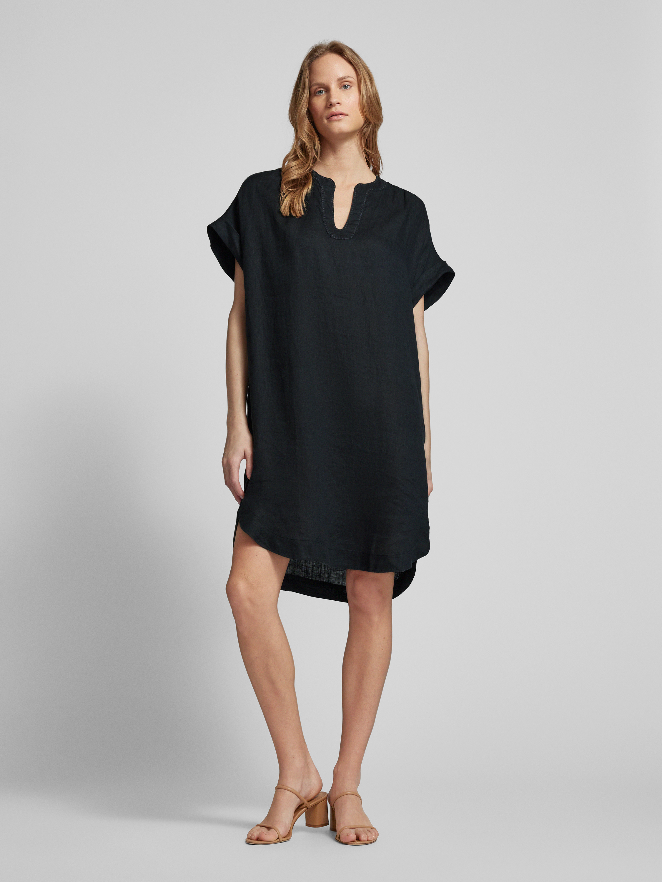 0039 Italy Knielanges Kleid mit Kappärmeln Modell 'Noralie' (black