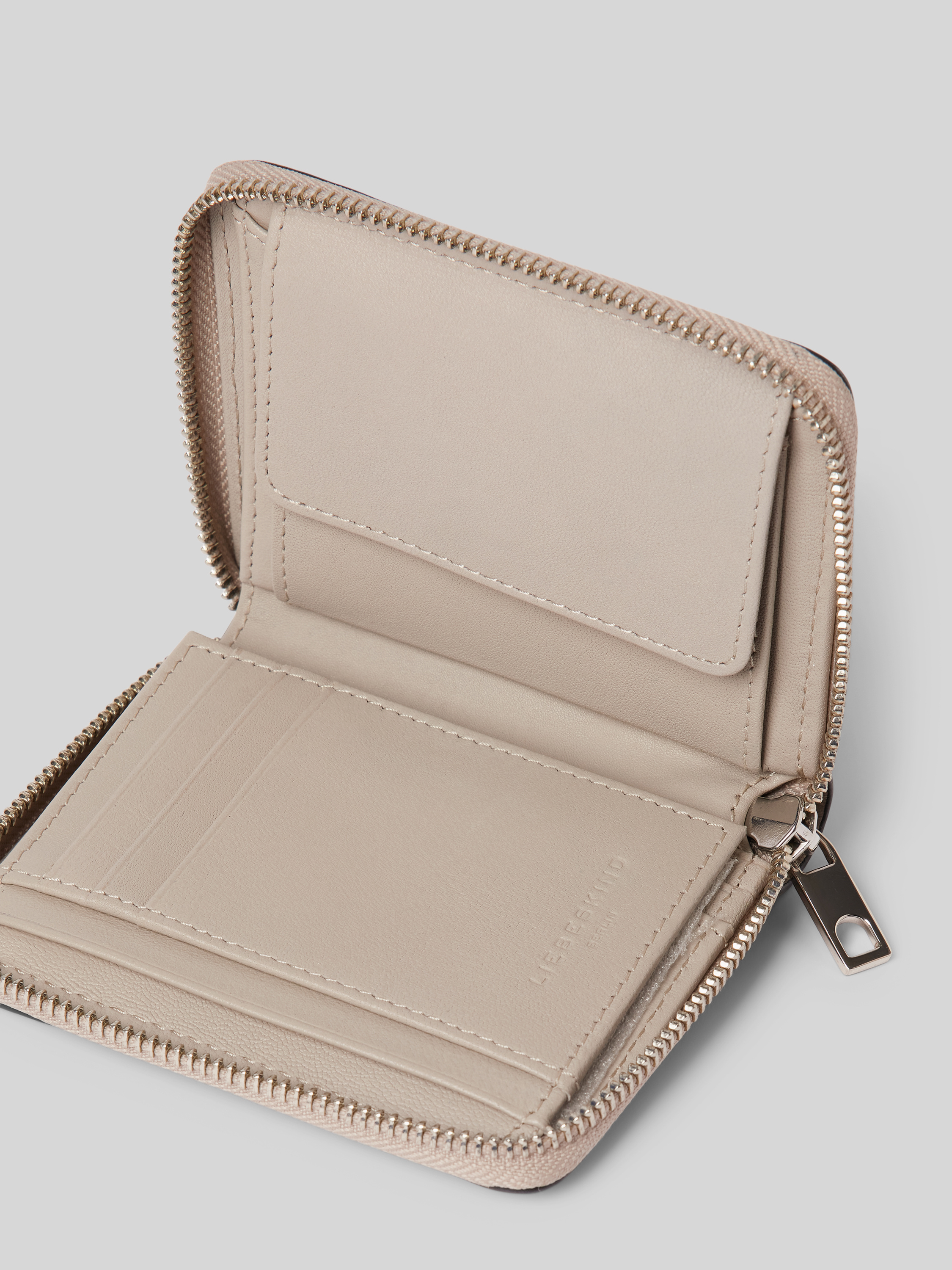 LIEBESKIND BERLIN Tyra Conny Portamonete In Pelle Trapuntata | Design Pearl | Dimensioni 13x10x2,5 Cm - 2