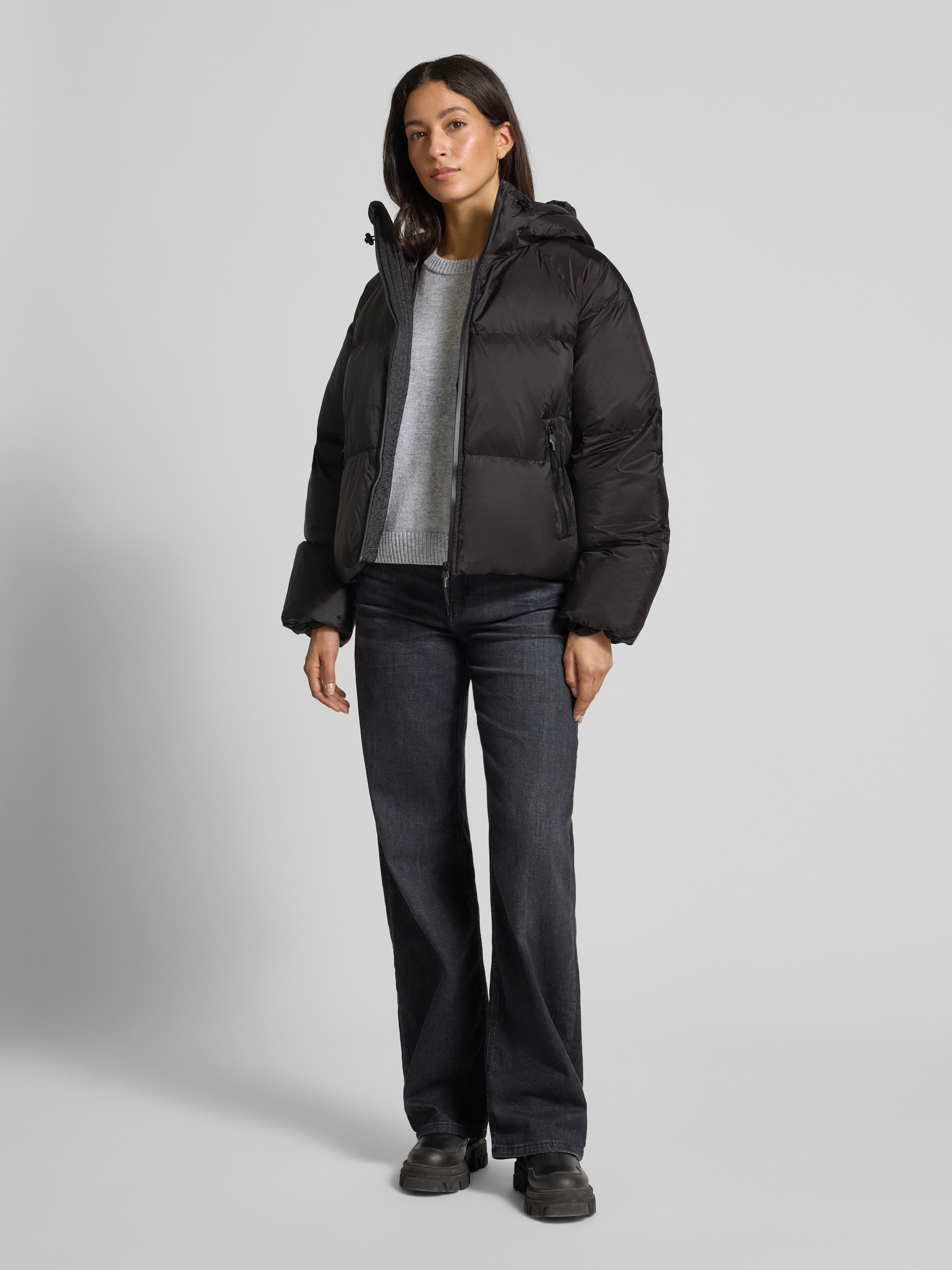 DOPPELGANGER　BLACKQUEEN Długa czarna kurtka z przeszyciami