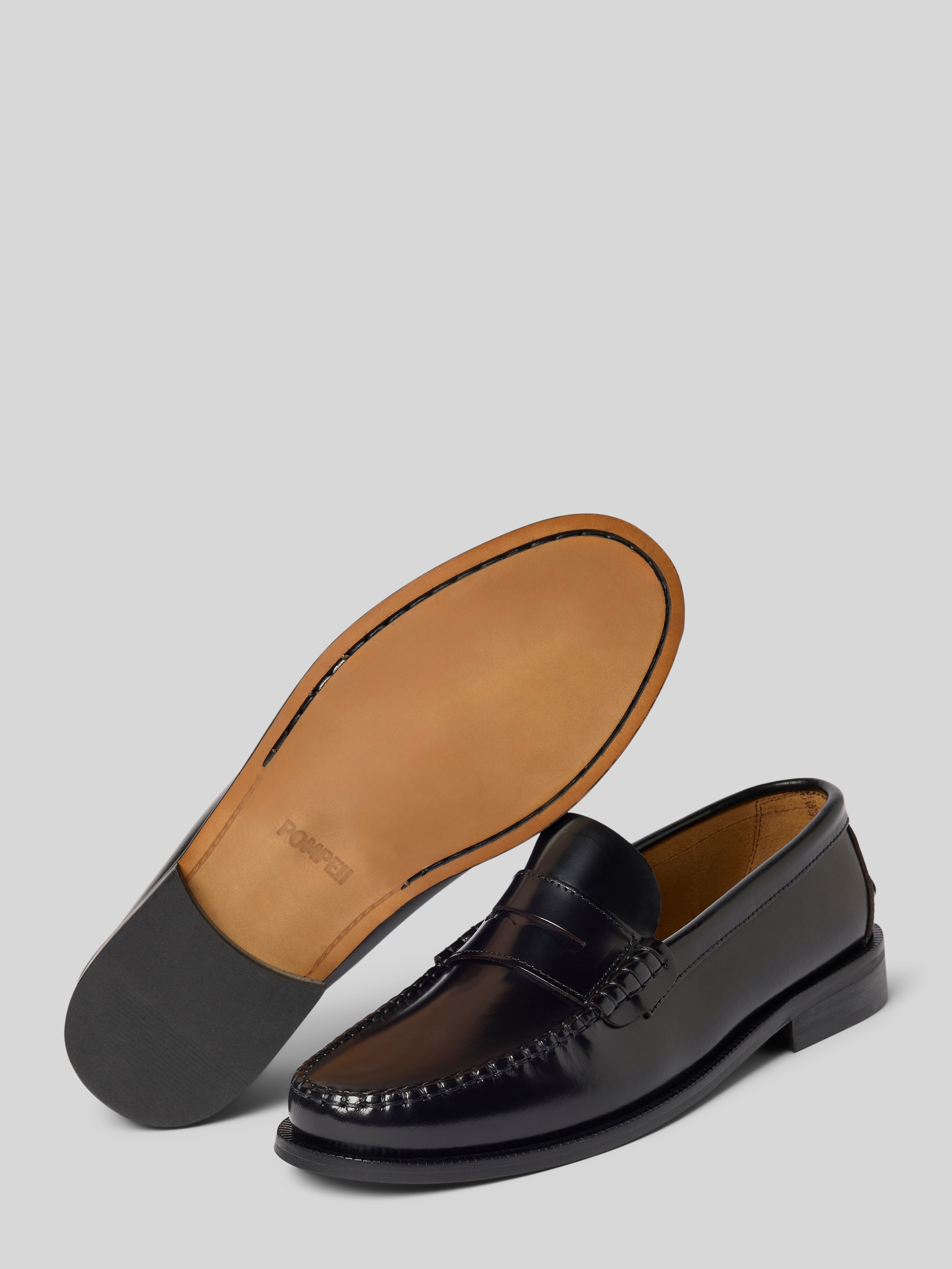 Vega Dam Loafers YU5598-21 - Brown main image 0