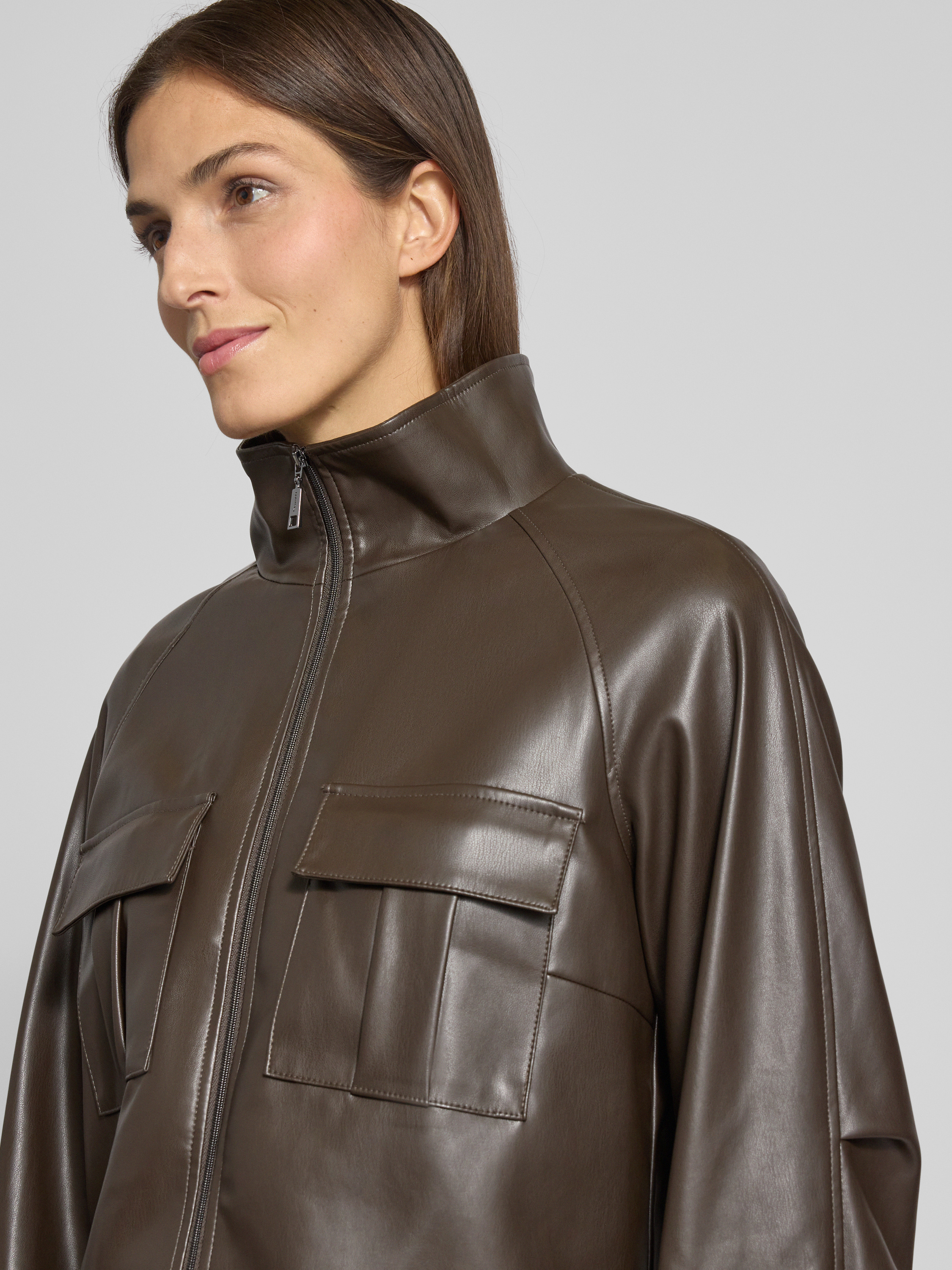 comma Jacke in Leder-Optik mit Stehkragen (dunkelbraun) online kaufen