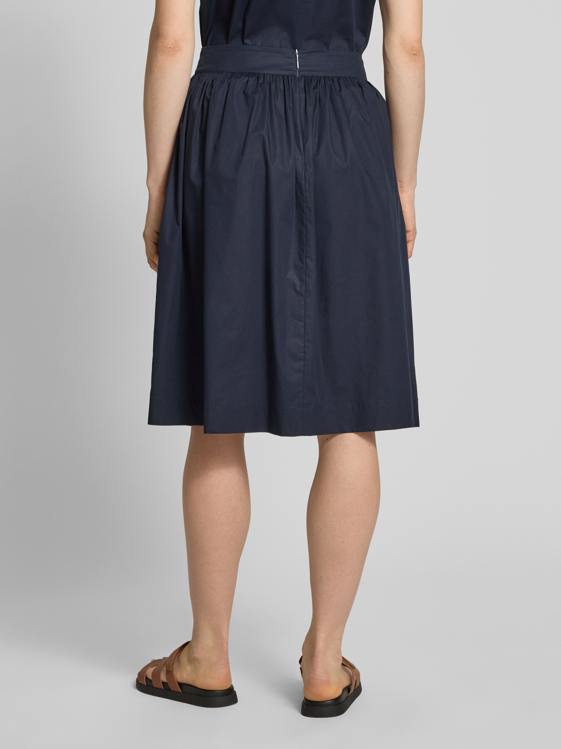 Betty Barclay Knielange rok met elastische band in marineblauw online kopen | P&C Betty Barclay Knielange rok met elastische band in marineblauw online kopen | P&C