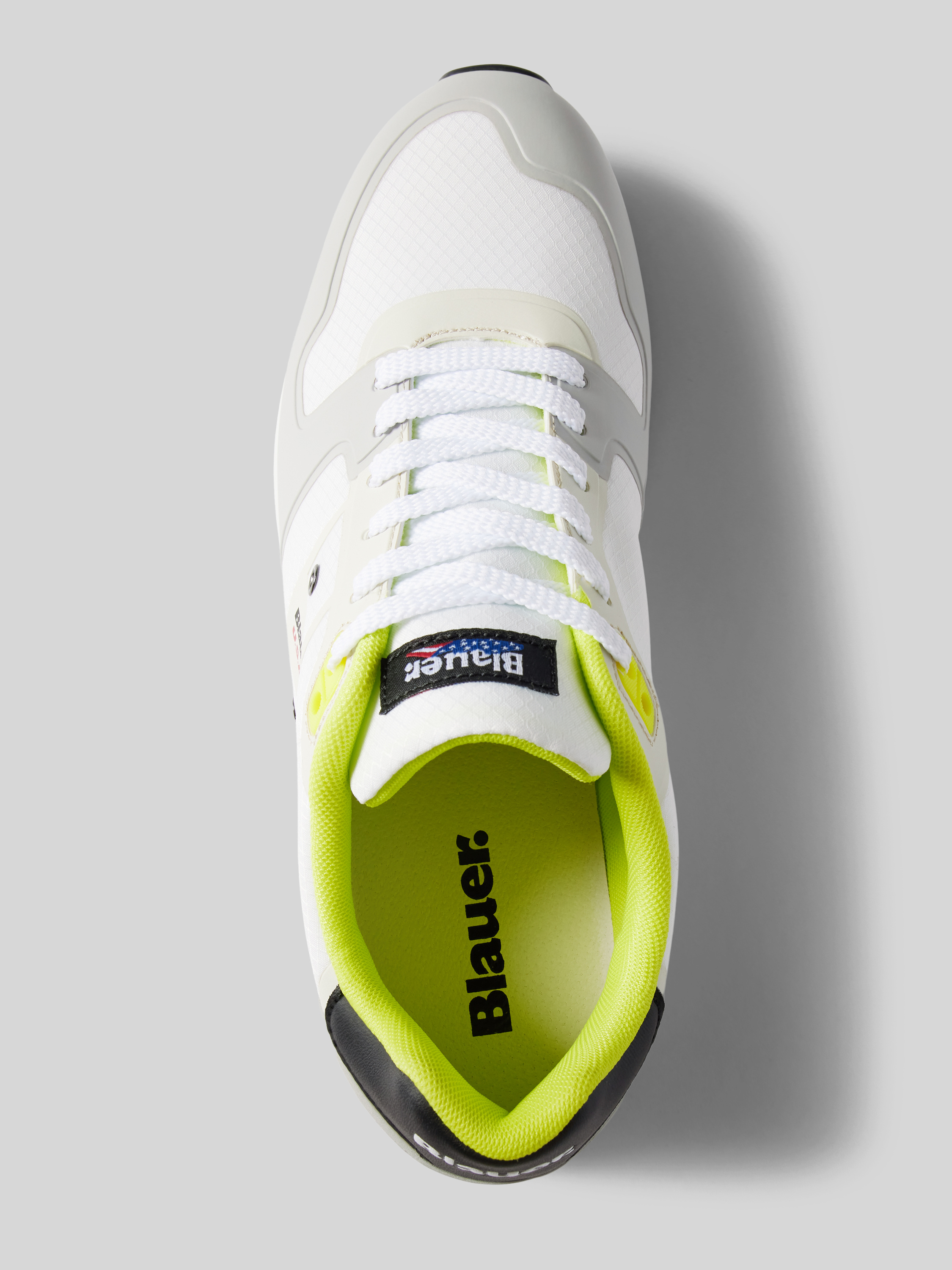 Blauer USA Sneaker mit Kontrastbesatz Modell 'HOXIE' (weiss) online kaufen