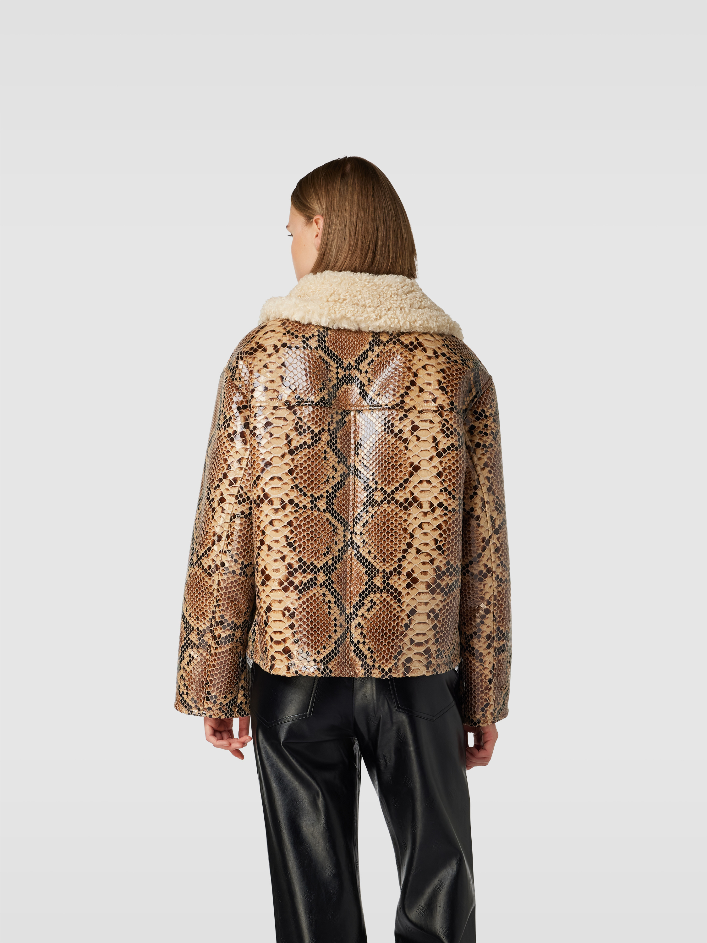 8h144da79543il2364pkahpp6p232d