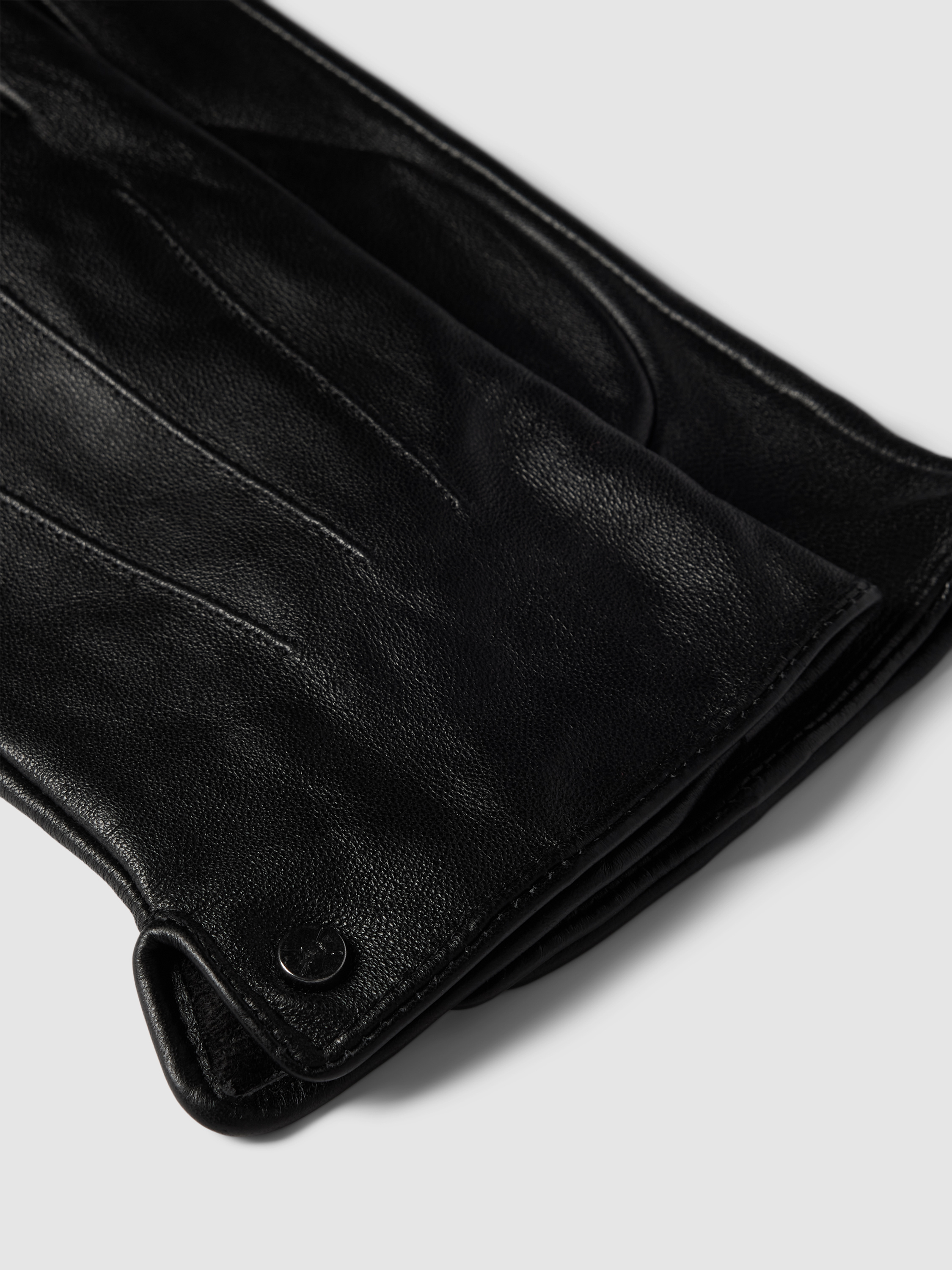 EEM Vingerhandschoenen van schapenleer met trensje in zwart online EEM Vingerhandschoenen van schapenleer met trensje in zwart online