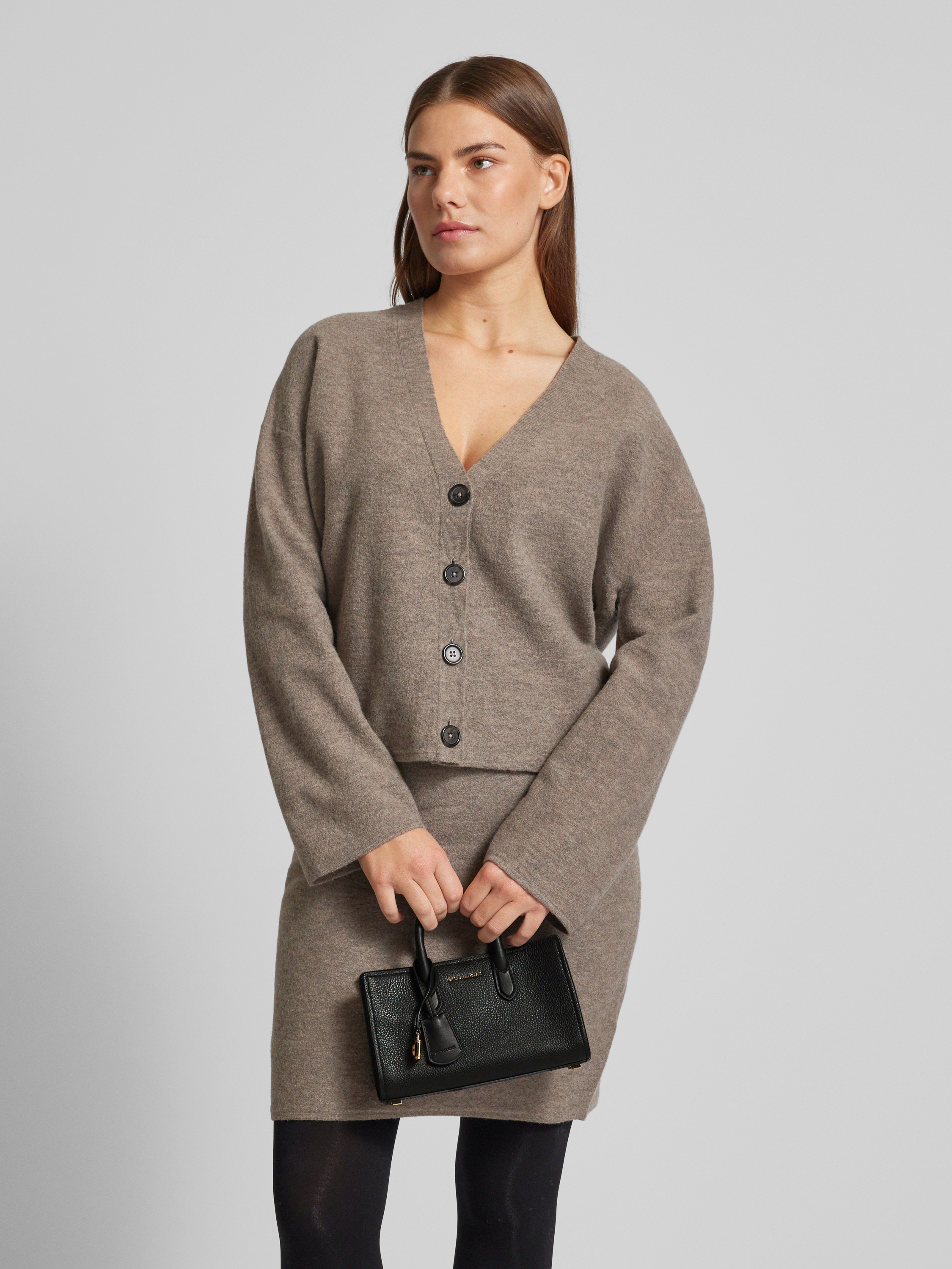 MICHAEL Michael Kors Lederhandtasche mit Label-Anhänger Modell