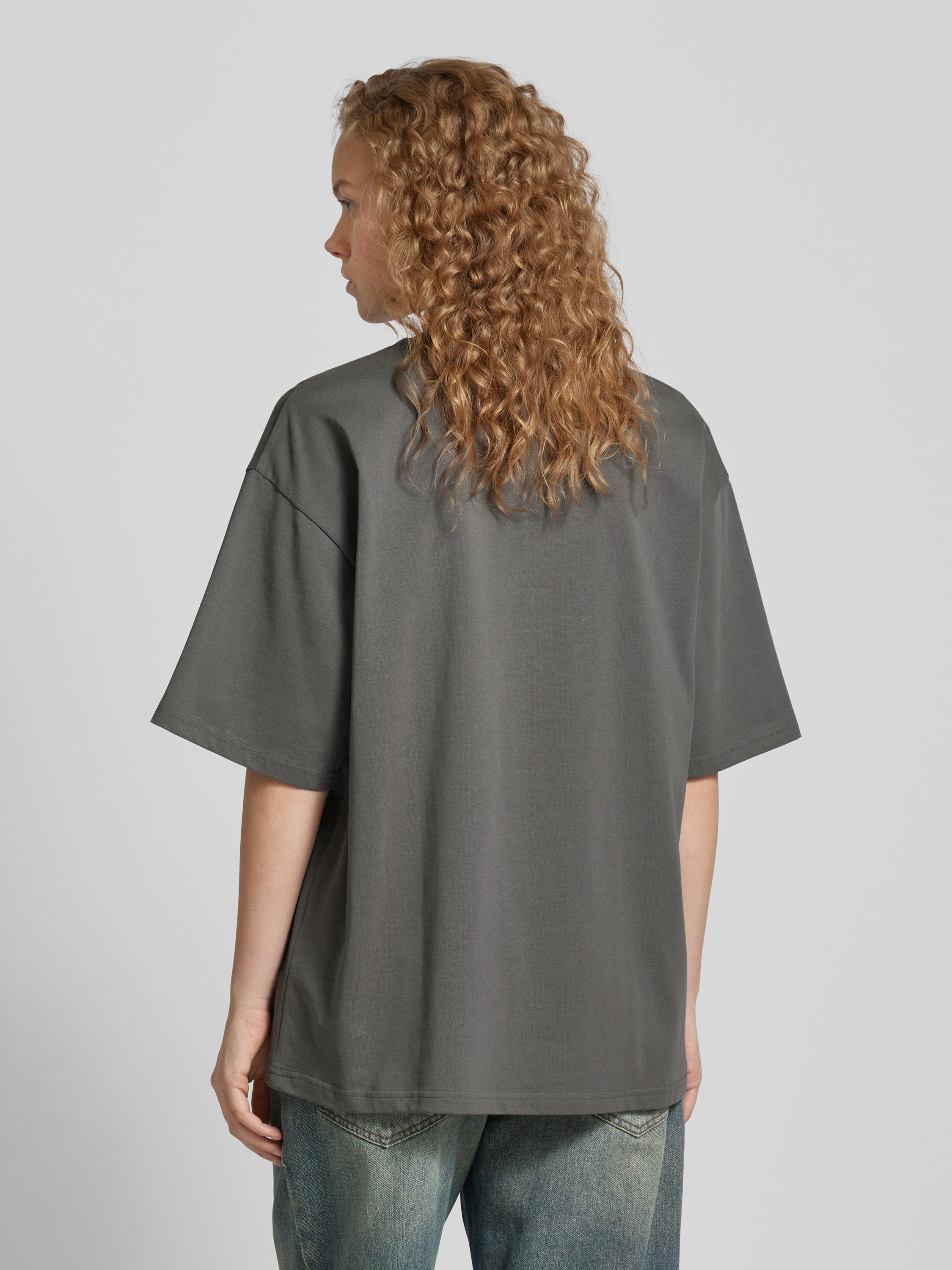 Review Oversized T-Shirt mit Label-Print (dunkelgrau) online kaufen