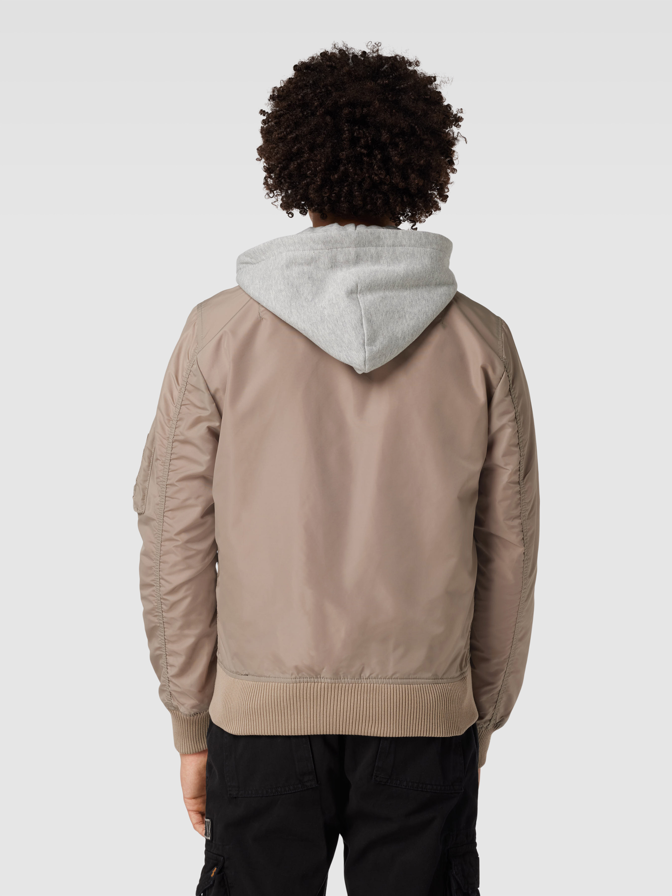 Freizeitmode für Männer - Alpha Industries MA-1 TT Hood