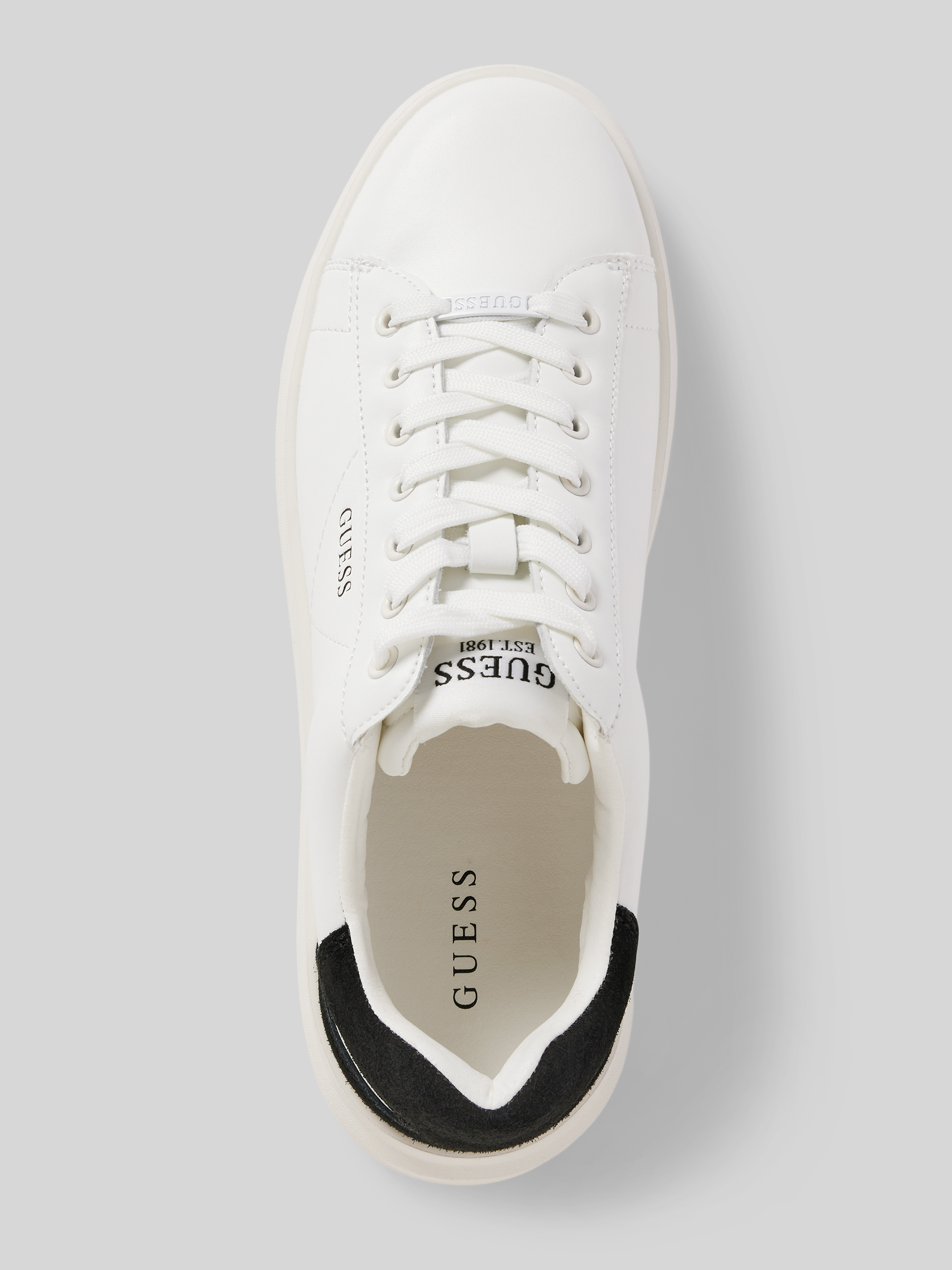GUESS Damen Sneaker Elbina – Weißes Leder Mit Schwarzen Details, 4 Cm Plateausohle