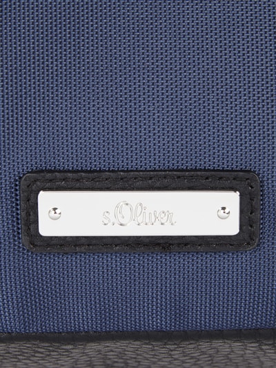 s.Oliver RED LABEL Rucksack aus strapazierfähigem Canvas Marineblau 2