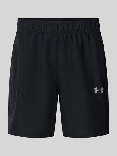 Produktfoto, schwarze Regular Fit Sportshorts mit elastischem Bund Modell 'UTILITY' von Under Armour, glatte Textur