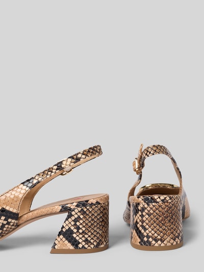 Produktfoto, Pumps aus echtem Leder mit Allover-Animal-Print von Högl, beige-braune Farbgebung, Zierbesatz, glatte Sohle, offene Ferse, Absatzhöhe 5 cm, Schaftweite 6 cm, spitze Form, strukturierte Oberfläche