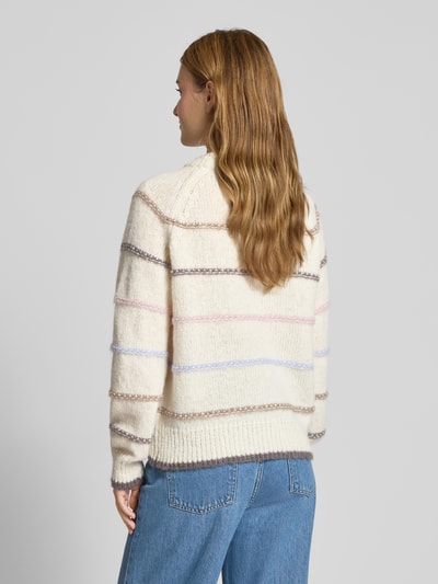 Pieces Sweter z dzianiny o kroju regular fit z raglanowymi rękawami model ‘NELIA’ Złamany biały 5