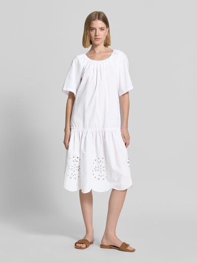 Christian Berg Woman Knielanges Kleid mit Lochstickerei und Rundhalsausschnitt Weiss 4