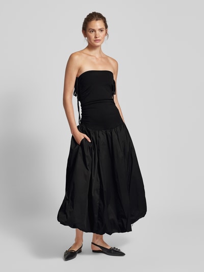 Amy Lynn Abendkleid mit seitlichen Schnürungen Modell 'Alexa' Black 1