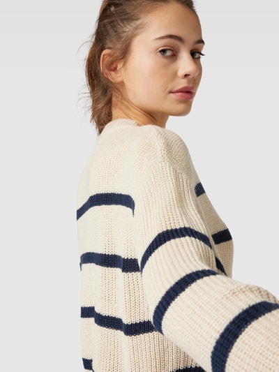 Only Sweter z dzianiny ze wzorem w paski model ‘MALAVI’ Écru 3