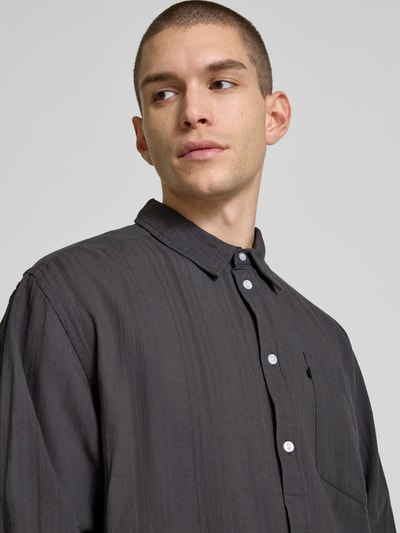 Wood Wood Relaxed Fit Freizeithemd mit Brusttasche Mittelgrau 3