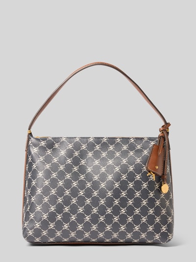 Produktfoto, Shoulder Bag mit Innenfach Modell 'PORTA' von MANGO mit Allover-Label-Print, dunkelblau-braun, glatte Struktur, Größe 30x25x13 cm, kurzer Schulterriemen 46 cm, Hauptfach mit Reißverschluss