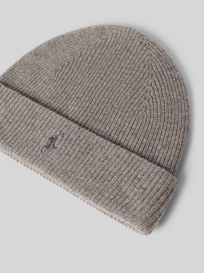 Produktfoto, Mütze aus Kaschmir mit Logo-Stickerei von Polo Ralph Lauren in unifarbener Strickoptik mit Struktur und Rippstrick