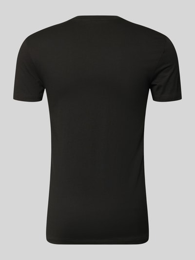Männermodel trägt Slim Fit T-Shirt aus reiner Baumwolle im 3er-Pack von Polo Ralph Lauren Underwear, Optik: Unifarben, Ganzkörperansicht Rückansicht.