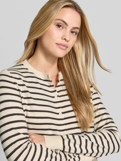 s.Oliver RED LABEL kardigan rozpinany z mieszanki wiskozy w kroju regular fit Złamany biały 3