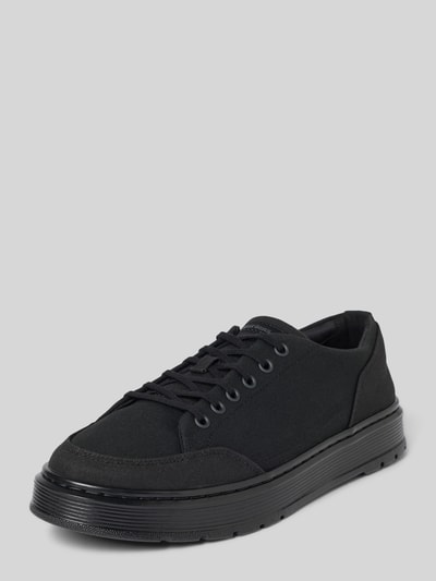 Produktfoto, czarne sneakersy z detalem z logo, zaokrąglony krój, model 'Brookline' od Dr. Martens, wiązanie, wysokość obcasa 4 cm, wysokość cholewki 6 cm, szerokość w rozmiarze 44: 9 cm