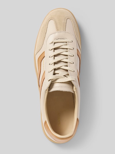 Produktfoto, Sneaker aus echtem Leder Modell 'Cuzima' von Gant in Creme und Beige mit Schnürverschluss, glatte Sohle, Logo-Detail