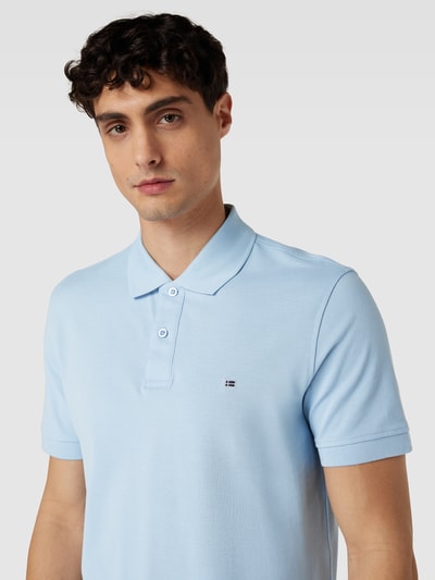 Christian Berg Men Koszulka polo o kroju slim fit w jednolitym kolorze Błękitny 3