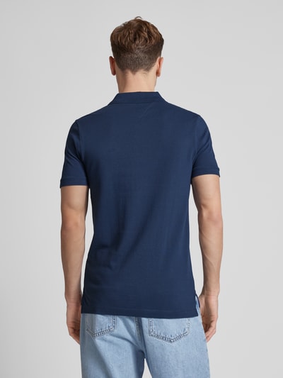 Tommy Jeans Slim Fit Poloshirt mit Label-Patch Marine Melange 5