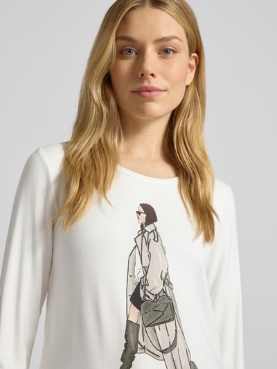 Vrouwenmodel draagt Shirt met lange mouwen met motiefprint van monari, mix van viscose en elastaan, regular fit, ronde hals, ruglengte 60 cm, maat 36, Nahaufnahme Oberkörper.