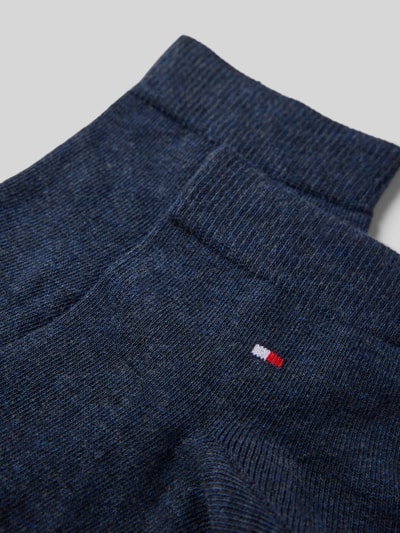 Produktfoto, Skarpety do sneakersów z mieszanki bawełny w kolorze granatowym, prążkowany pas, detal z logo, Zestaw 2 szt., Model '2ER QUARTER' od Tommy Hilfiger.