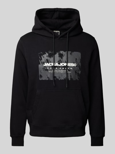 Jack & Jones Bluza o kroju comfort fit z mieszanki bawełny z kapturem i gumowanym nadrukiem model ‘AERO’  1