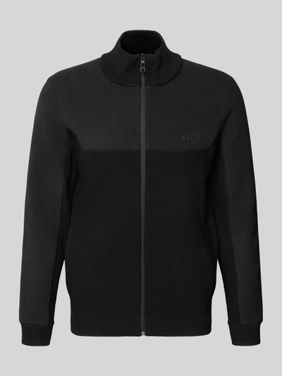 Produktfoto, schwarze Regular Fit Strickjacke aus Viskose-Mix von BOSS Green, dezente Struktur, glatte und matte Flächen. Herren Teddy- / Webpelzjacke.
