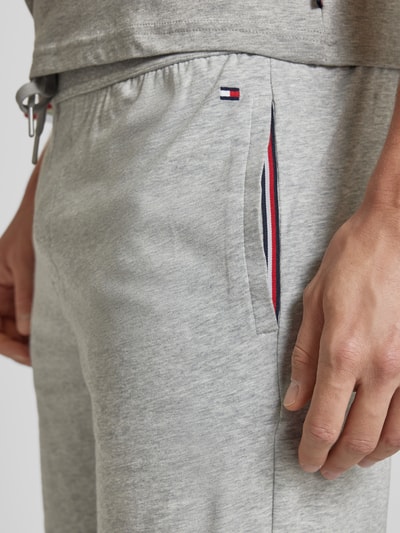 Tommy Hilfiger Sweatshorts mit elastischem Bund Hellgrau 3