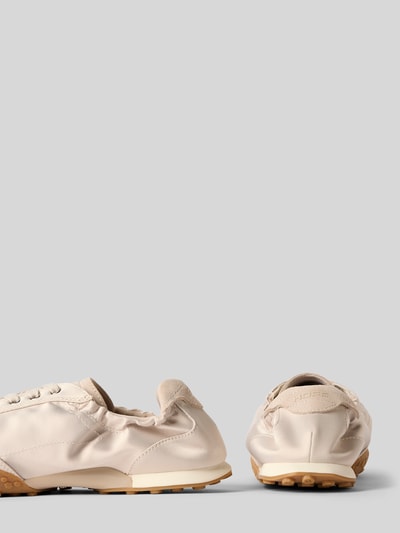 Produktfoto, Sneaker mit Logo-Applikation Modell 'Bridge' von HOFF in Beige, Leder-Mix, profilierte Sohle, runde Form, 1 cm Absatzhöhe