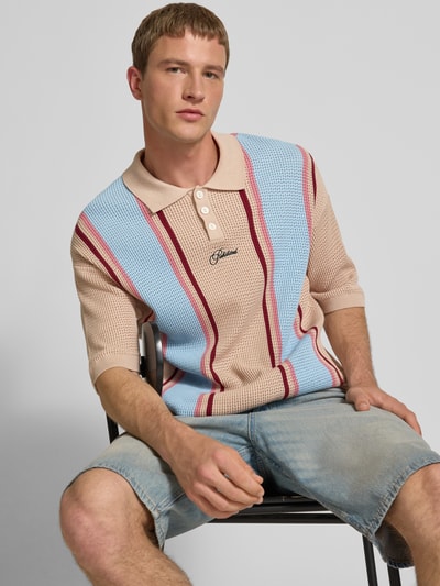 PROHIBITED Relaxed Fit Strick-Poloshirt mit Label-Stitching Hellblau 3