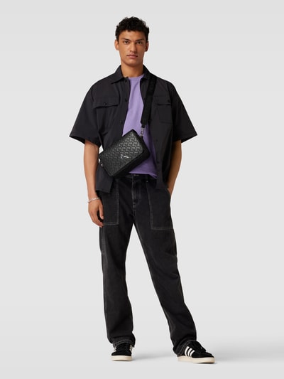 REVIEW Umhängetasche mit Strukturmuster Black 1