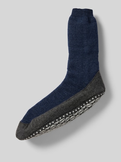 Produktfoto, Socken mit elastischem Rippenbündchen Modell 'COSYSHOES' von FALKE, Schurwoll-Mix, Unifarbenes-Design, graue Sohle, weiche Textur