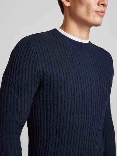 s.Oliver BLACK LABEL Regular Fit Strickpullover aus Woll-Mix mit Zopfmuster Marine 3