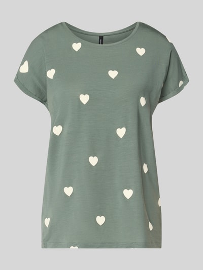 Produktfoto, Relaxed Fit T-Shirt aus Lyocell-Mix Modell 'AVA' von Vero Moda mit Allover-Herzprint auf grünem Stoff, Rundhals, Kurzarm