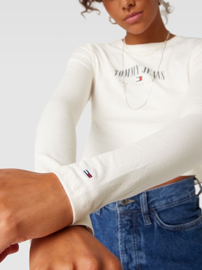 Tommy Jeans Cropped Longsleeve mit Label-Print Weiß 3