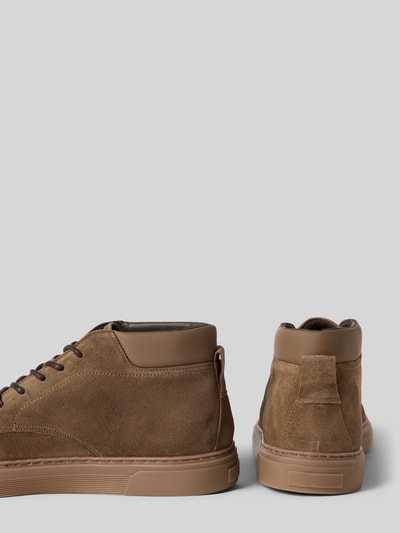 Produktfoto, brauner Sneaker aus echtem Rindsleder Modell 'MALTE 11' von Marc O'Polo, glatte und samtige Texturen, Herren Sneaker von Marc O'Polo
