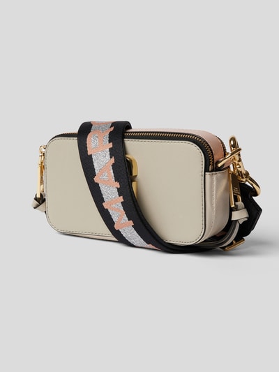 Marc Jacobs Crossbody Bag mit Label-Prägung Hellgrau 3