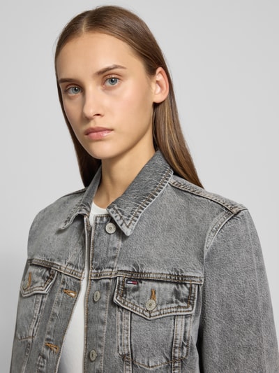 Tommy Jeans Regular Fit Jeansjacke aus reiner Baumwolle  Mittelgrau 3