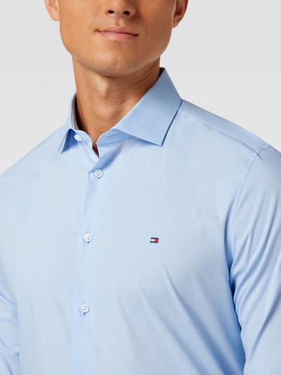 Tommy Hilfiger Tailored Slim Fit Business-Hemd mit  Haifischkragen Modell 'CORE' Bleu 3